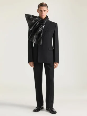 Single-Breasted Form Fit Jacket in Wool